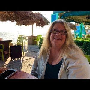 Meet your Posher, Dawn